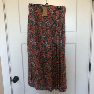 NWT XL Natural Life Addie Floral Print Skirt